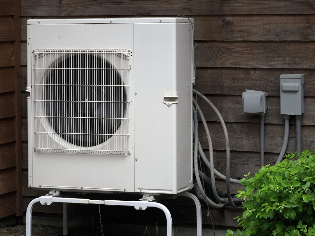 machard-elec-installation-climatisation-reversible-grasse-1