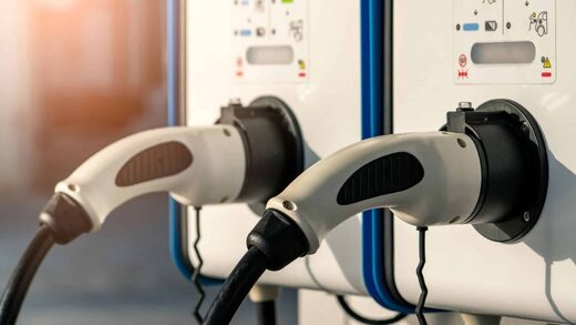 Installation&#x20;borne&#x20;de&#x20;recharge&#x20;en&#x20;copropri&#x00E9;t&#x00E9;&#x20;&#x00E0;&#x20;Grasse&#x20;&#x3A;&#x20;Guide&#x20;Droit&#x20;&#x00E0;&#x20;la&#x20;Prise&#x20;2025